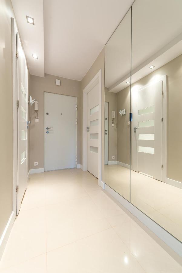 Chmielna 73 P&o Serviced Apartament *